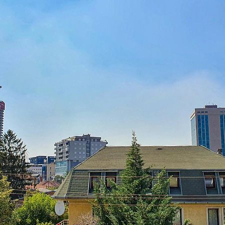 Zogu Apartments - Downtown Pristina Exterior photo